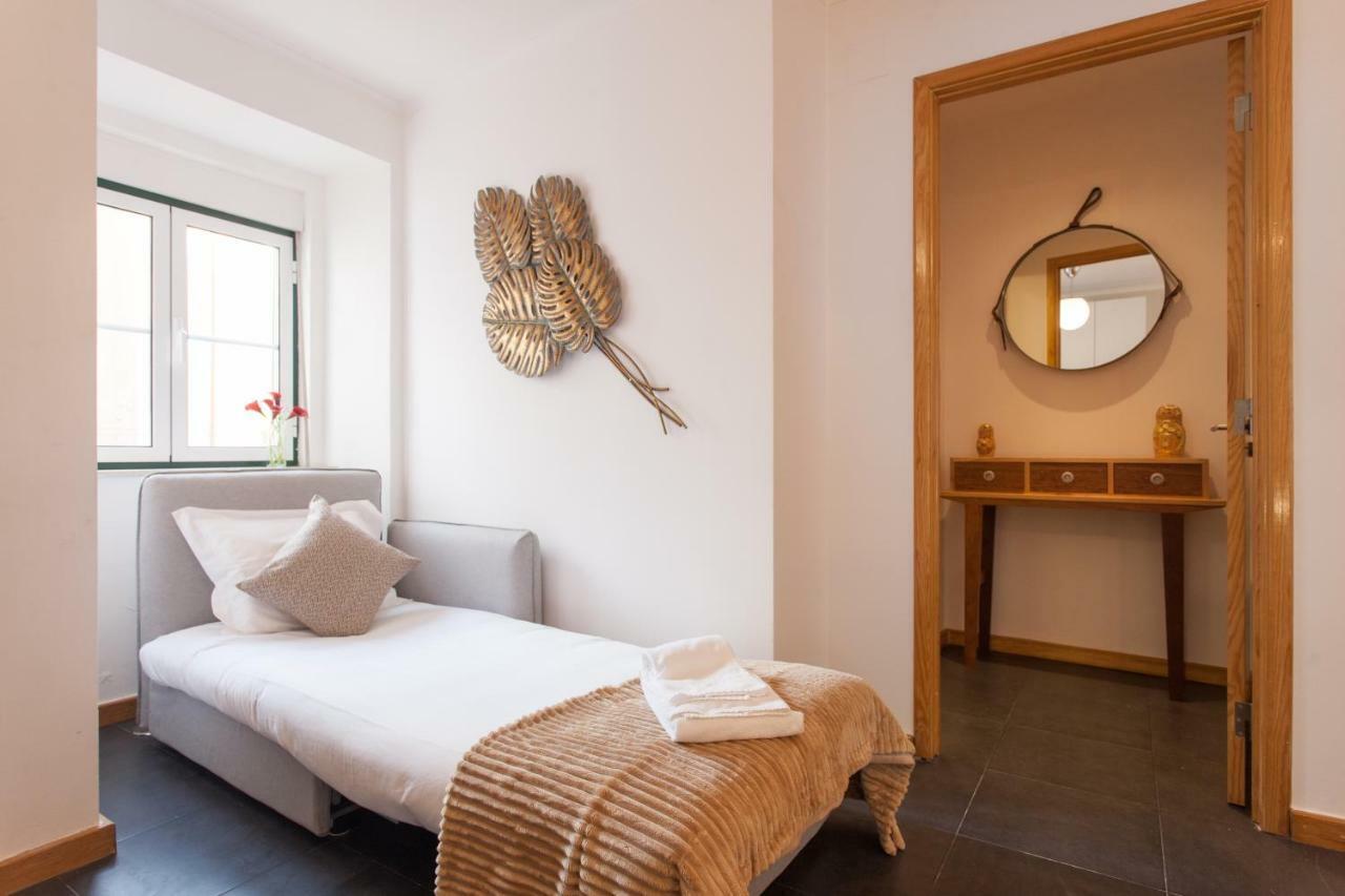 Martim Moniz Studio Apartments - By Lu Holidays Lisbon Exterior photo